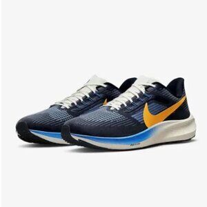 Nike Women's Shoes in Navy and Gold
